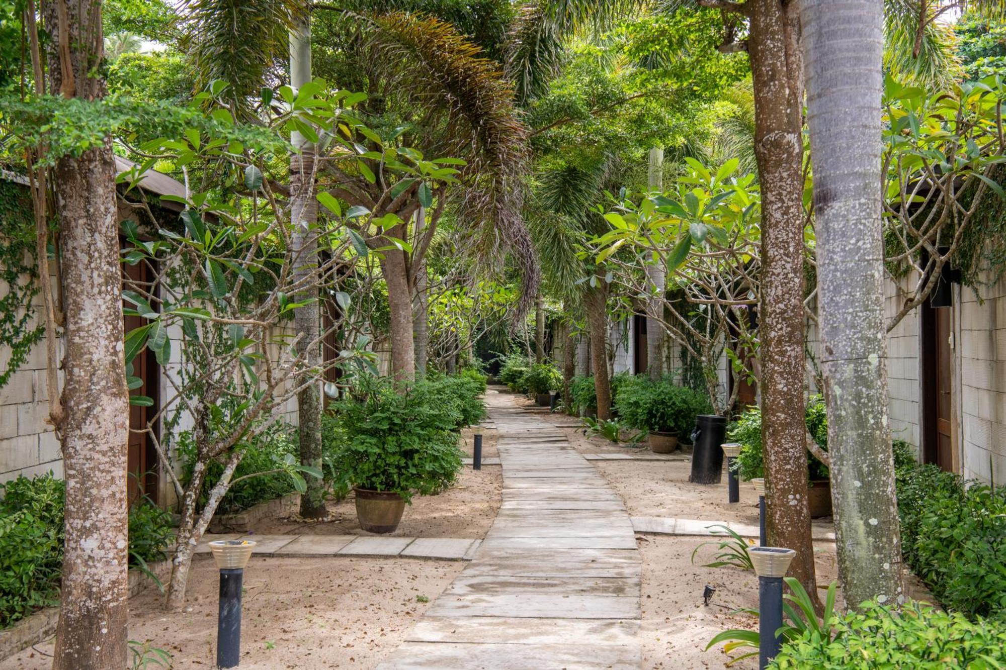 布布别墅酒店 Kampong Pasir Hantu 外观 照片